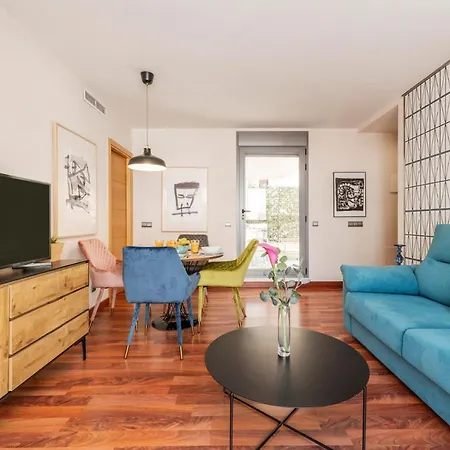 Luxury Apartments In Barrio Palacio Madrid Exterior photo