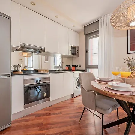 Luxury Apartments In Barrio Palacio Madrid Exterior photo