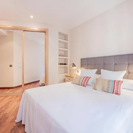 Luxury Apartments In Barrio Palacio Madrid Exterior photo