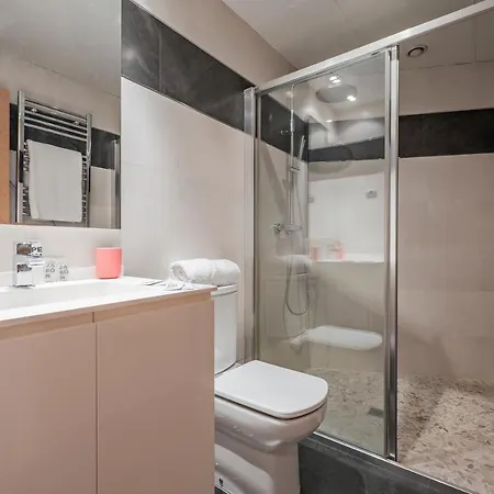 Luxury Apartments In Barrio Palacio Madrid Exterior photo