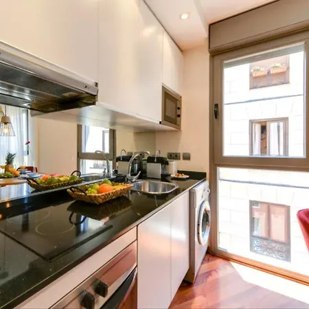 Luxury Apartments In Barrio Palacio Madrid Exterior photo