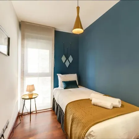 Luxury Apartments In Barrio Palacio Madrid Exterior photo
