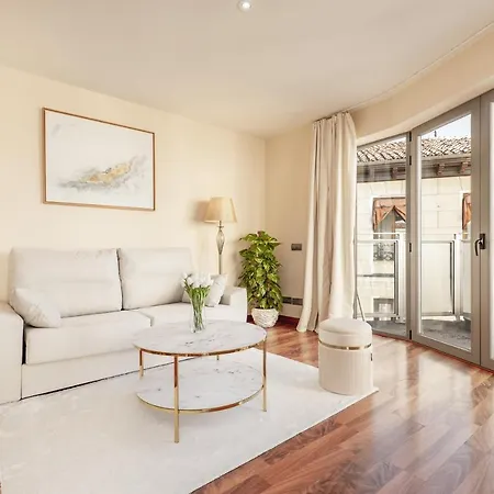 Luxury Apartments In Barrio Palacio Madrid Exterior photo