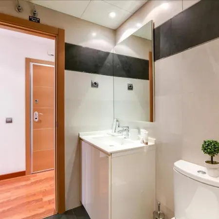 Luxury Apartments In Barrio Palacio Madrid Exterior photo