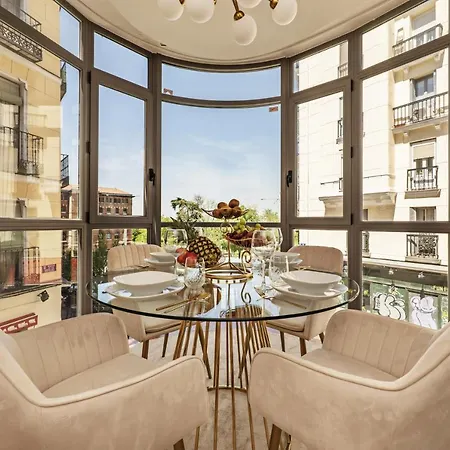 Luxury Apartments In Barrio Palacio Madrid Exterior photo