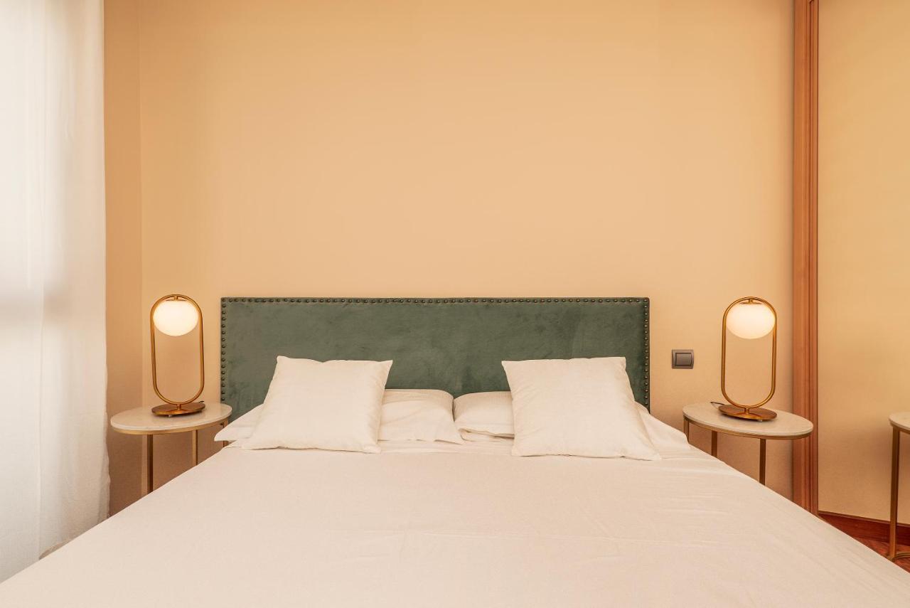 Luxury In Barrio Palacio Apartment